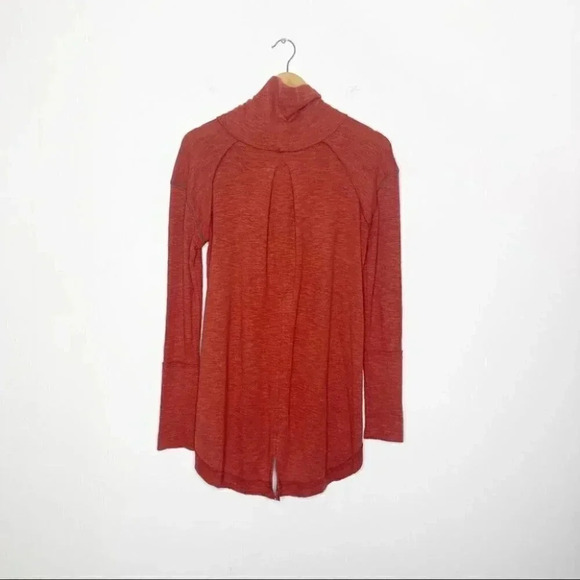 WE THE FREE Gray Thermal Turtleneck Split Back Size Small - Picture 4 of 6